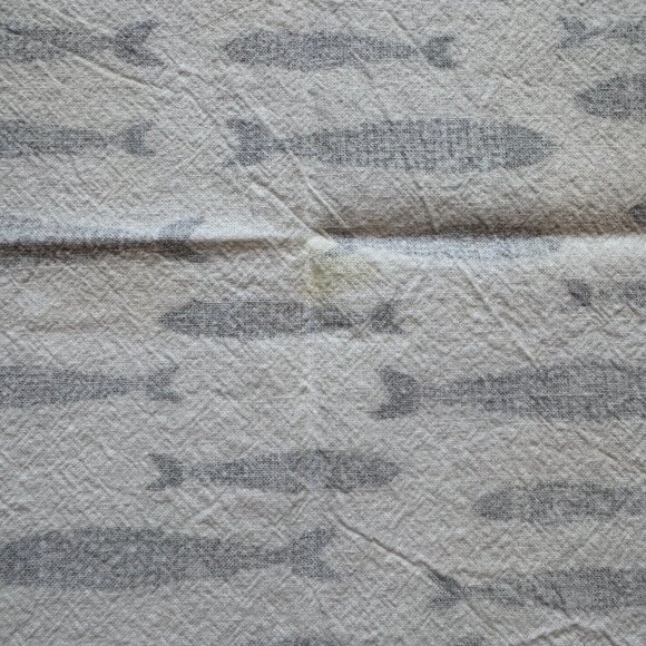 Set of 2 Blue and White Fish Kitchen Towels - Picture 4 of 7